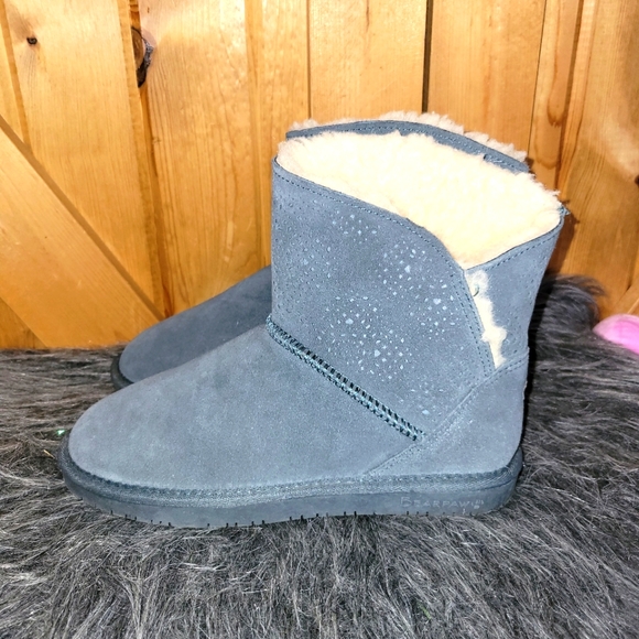BearPaw Shoes - BEAR PAW Boot Womens Size 8 Fur Lined Bluish Gray